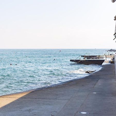 Light House - Seafront Cosy Studio With Library Paphos ภายนอก รูปภาพ